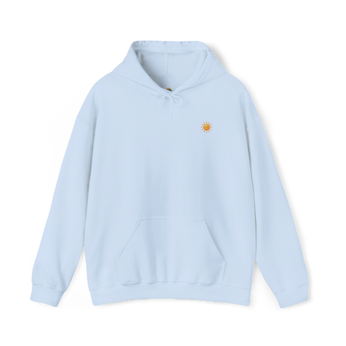 Sunshine-Hoodie Hellblau – Frontalansicht mit Sonnenlogo